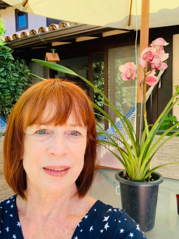 Professora Lúcia Costa