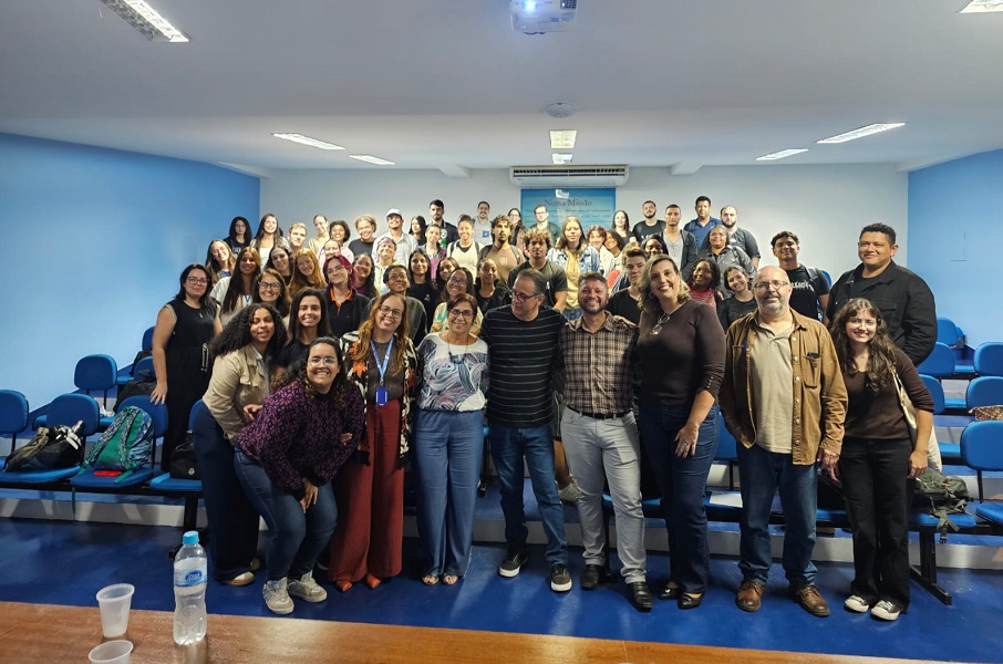 PIBID-UGB promove encontro de formação no campus Volta Redonda 